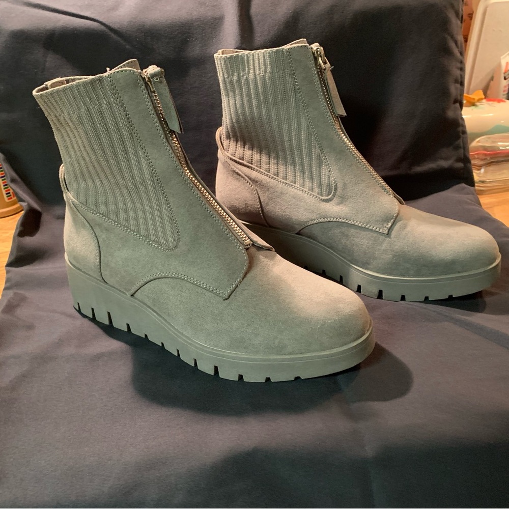 Anne Klein Gray Ankle Boots with Rugged Sole - Picture 1 of 10